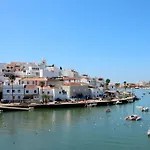 Villa Perfect Golf & For 8 People Estômbar