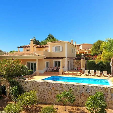Perfect Golf & For 8 People Estombar
