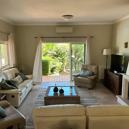 Perfect Golf & For 8 People Estombar
