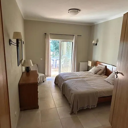 Perfect Golf & For 8 People Estombar