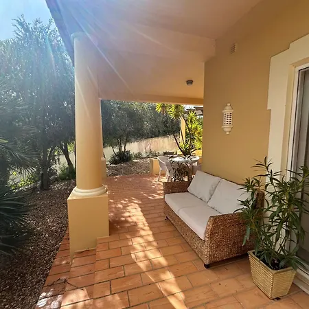 Perfect Golf & For 8 People Villa Estombar