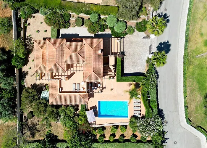 Perfect Golf & For 8 People Estômbar