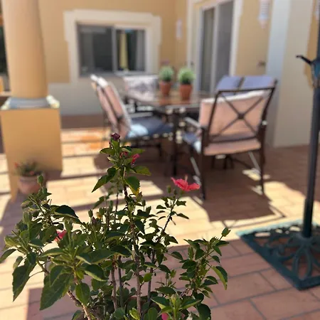 Perfect Golf & For 8 People 埃斯坦巴